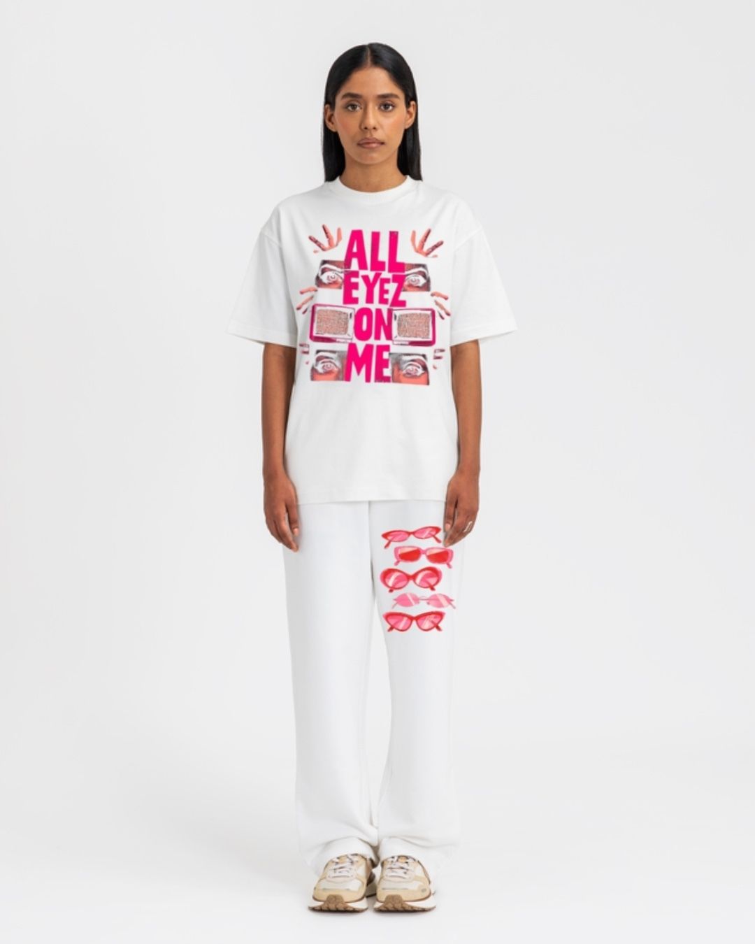 WOMEN'S EYES ON ME CORDS (WHITE AND WHITE)