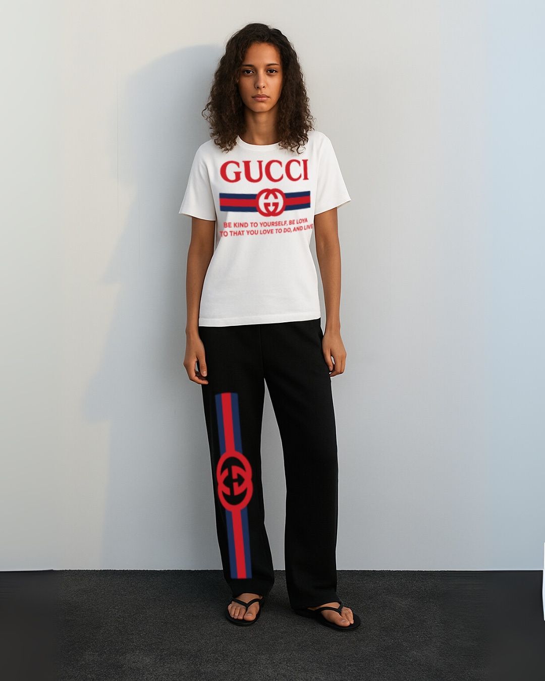 WOMEN'S GUCCI FLAG CORDS (WHITE AND BLACK)