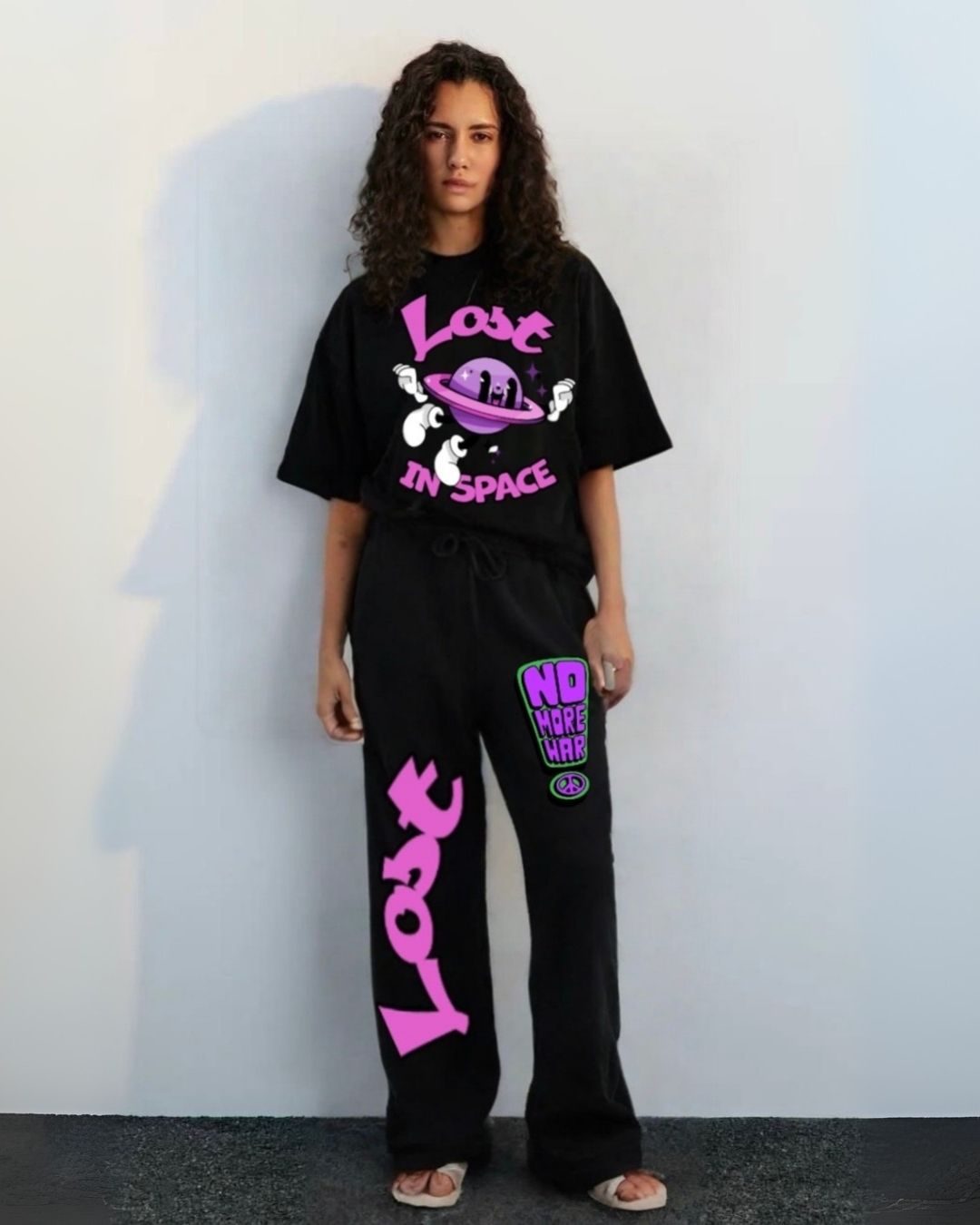 WOMEN'S IN SPACE CORDS (BLACK & BLACK)