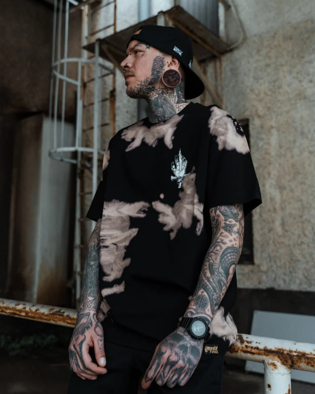 Finger Up Unisex Exclusive Oversized Tee - Black