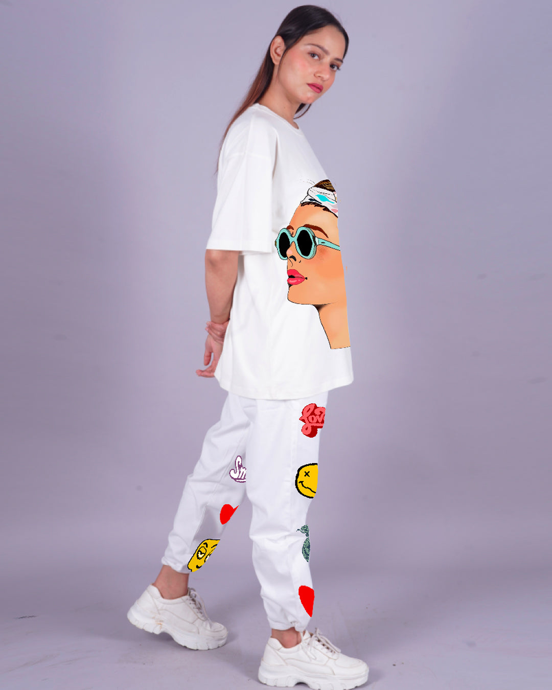 Women Goggy Love Smiley  Oversized Co-Ord Set - White and White