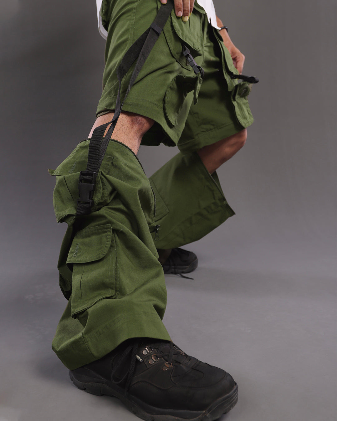 Olive MaxFlex Cargo Pants: Air Ease Commando Multi-Pocket Style