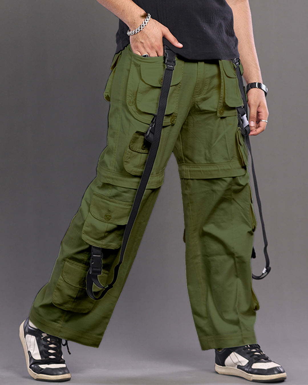 Olive MaxFlex Cargo Pants: Air Ease Commando Multi-Pocket Style