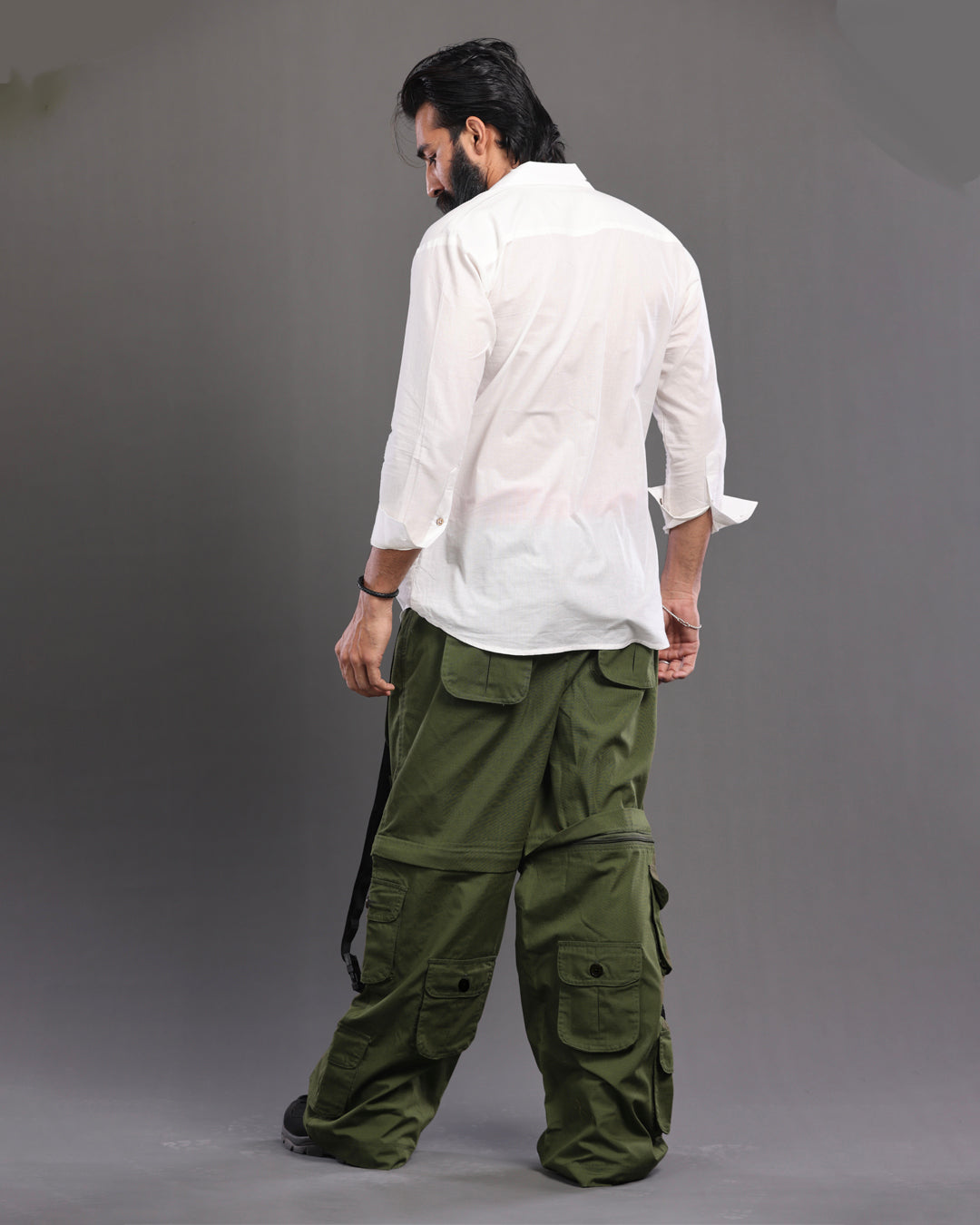 Olive MaxFlex Cargo Pants: Air Ease Commando Multi-Pocket Style